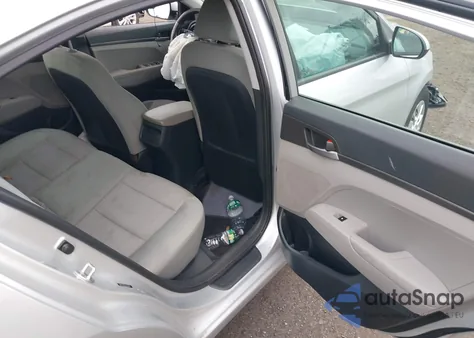 2017 Hyundai Elantra Se z USA, uszkodzony, nr VIN 5NPD74LF5HH063825